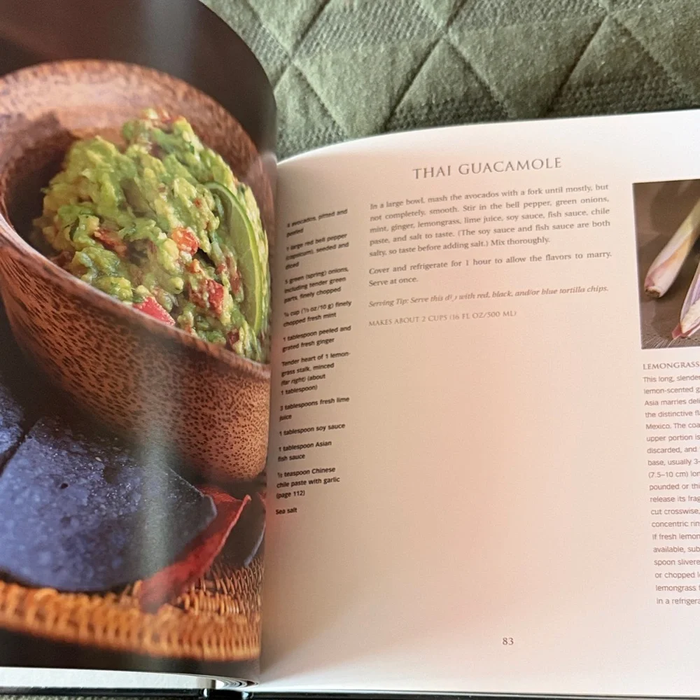 Williams Sonoma Hors D'Oeuvre Guide with Black and Gold Accents